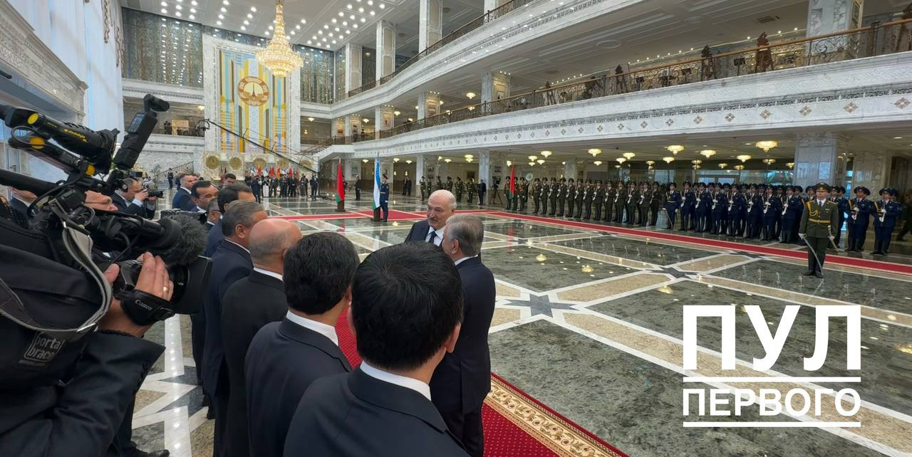 Президент Беларуси Александр Лукашенко и Президент Узбекистана Шавкат Мирзиёев